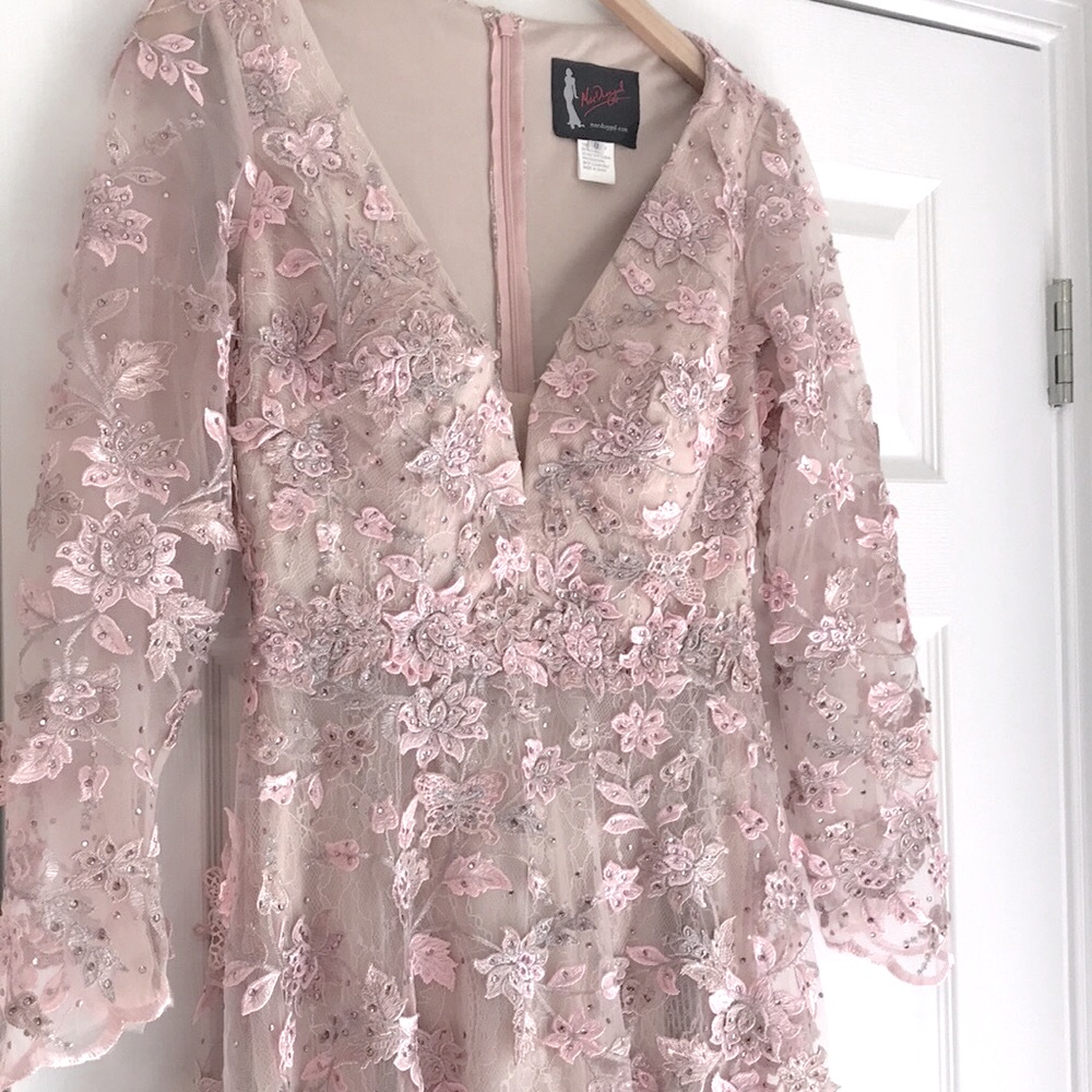 Mac Duggal Floral Applique Net Long-Sleeve A-Line Gown-Rose Pink--Size 8 (Euc)